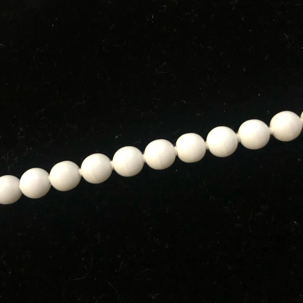 Rare Milk Glass Beads Classic Vintage jewellery knotted Necklace strand - Picture 9 of 14